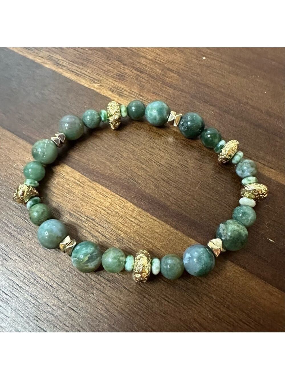 Green Indian Stone Beaded Bracelet With Gold Accents 7”